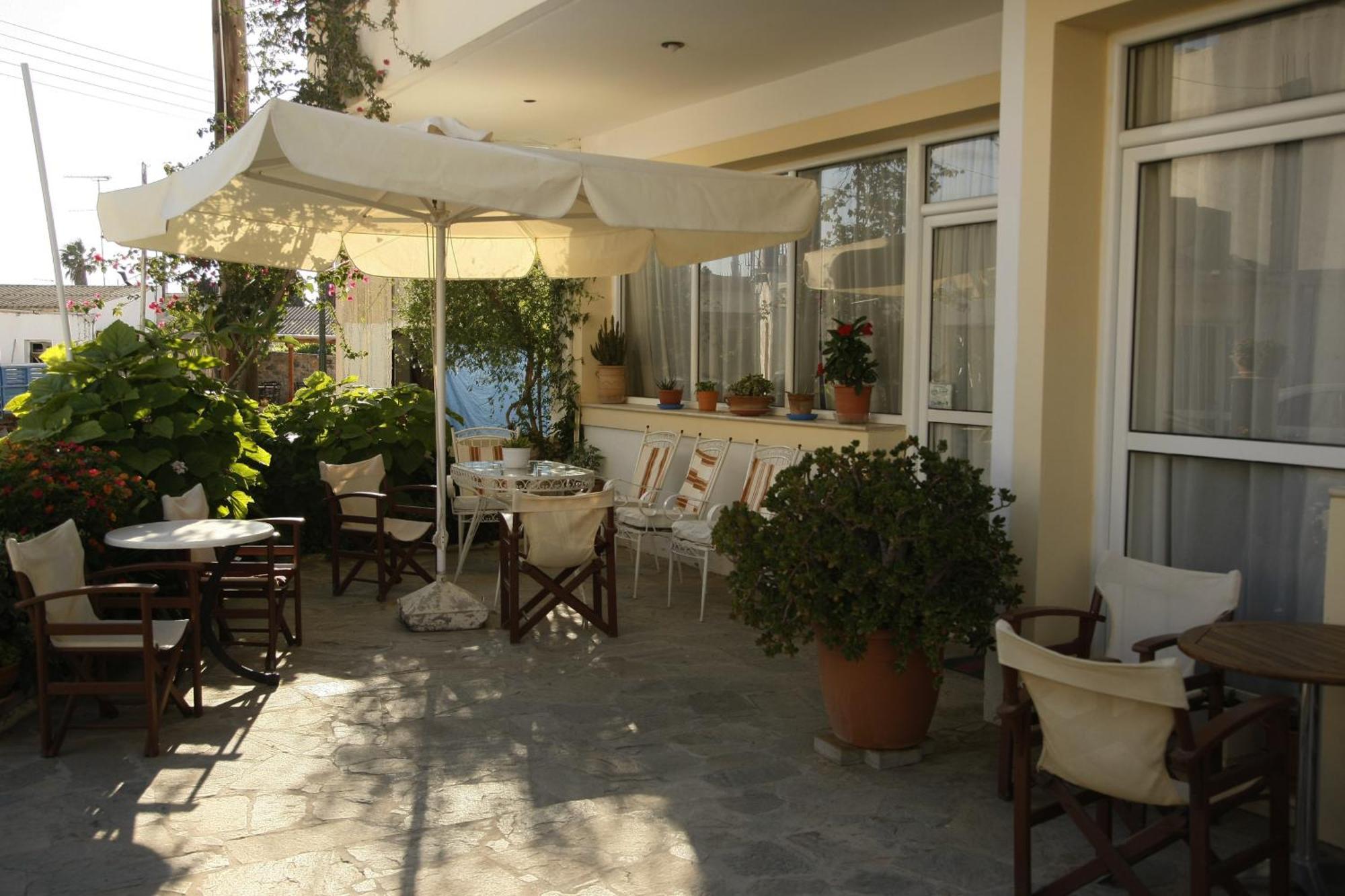 Kalliopi Hotel Kastéllion Екстериор снимка